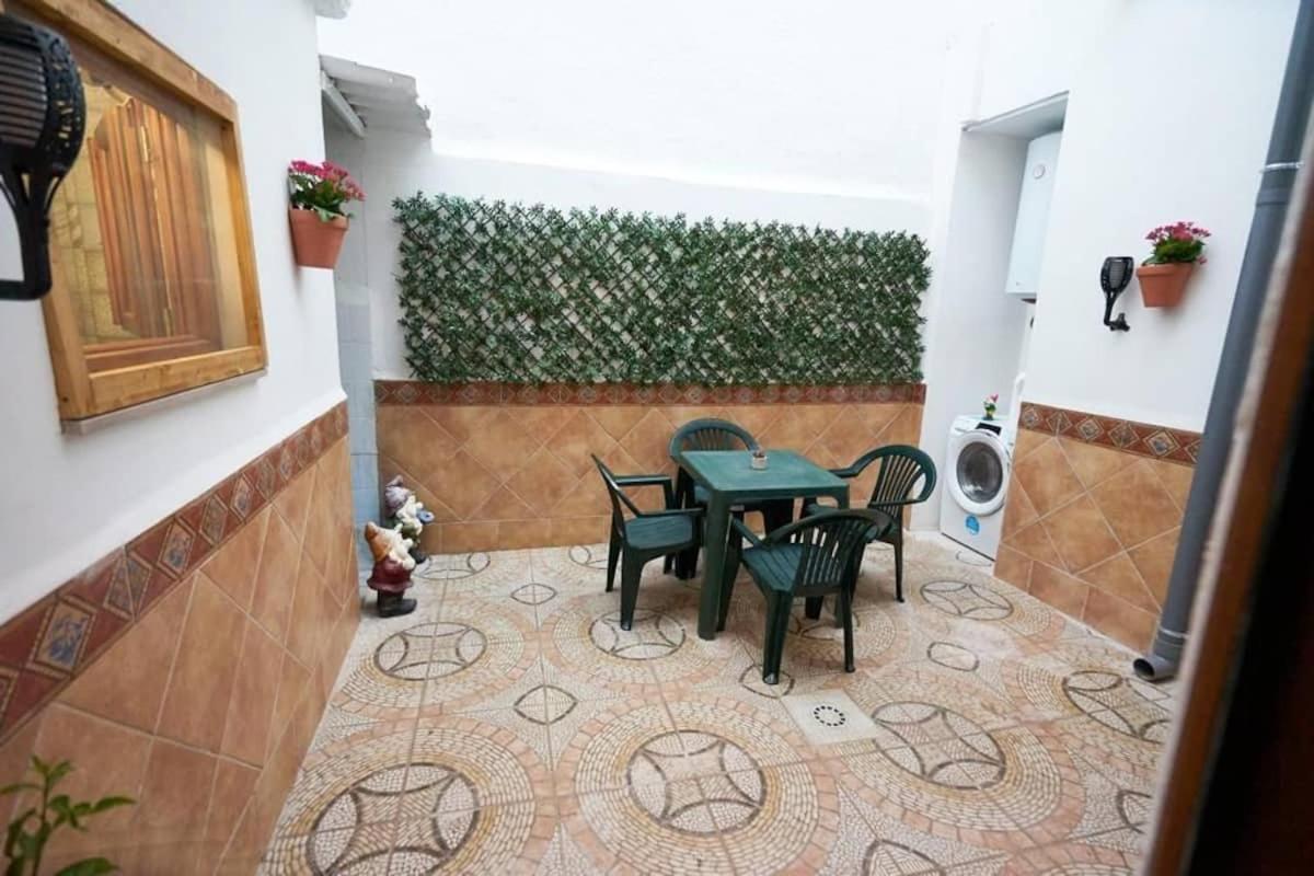 Casa Ideal Para Familias Con Patio Y 3 Banos Valencia Eksteriør bilde